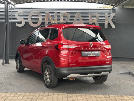 2021-Renault-Triber-10-Expression_5
