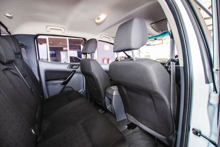 2016-Ford-Ranger-22-TDCi-XL-Double-Cab_11