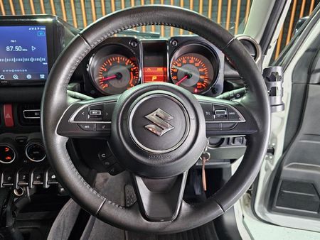 2022-Suzuki-Jimny-15-GLX-Auto_9
