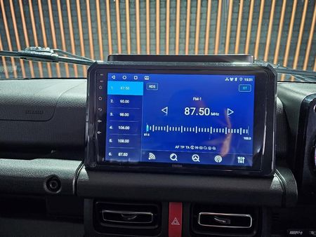 2022-Suzuki-Jimny-15-GLX-Auto_12