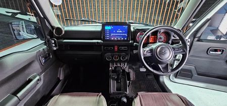 2022-Suzuki-Jimny-15-GLX-Auto_18