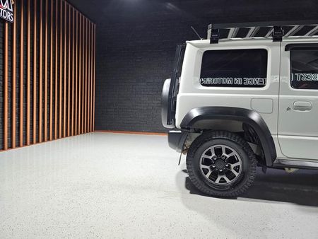 2022-Suzuki-Jimny-15-GLX-Auto_23