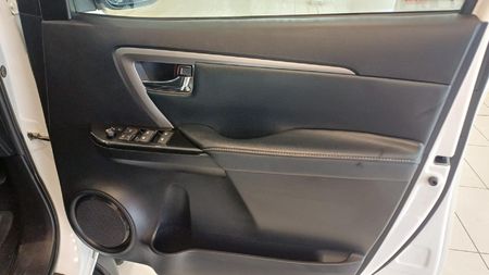 2022-Toyota-Fortuner-24-GD-6-Raised-Body-Auto_2
