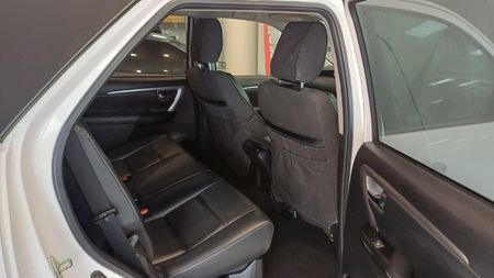 2022-Toyota-Fortuner-24-GD-6-Raised-Body-Auto_5
