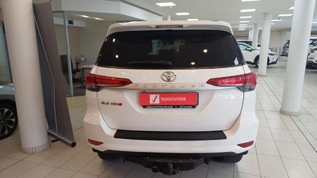2022-Toyota-Fortuner-24-GD-6-Raised-Body-Auto_6