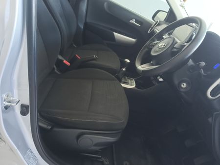 2021-Kia-Picanto-12-Street_11