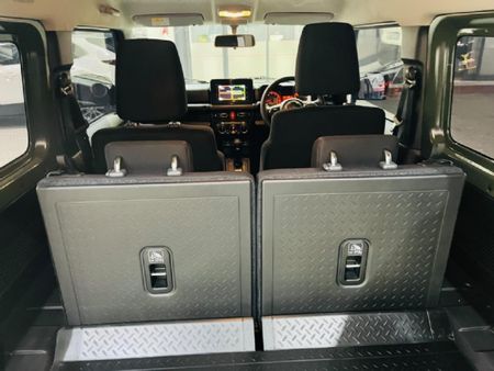 2025-Suzuki-Jimny-15-GLX-Auto_6