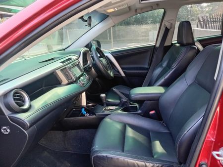 2014-Toyota-RAV4-22-D-VX-Auto_5