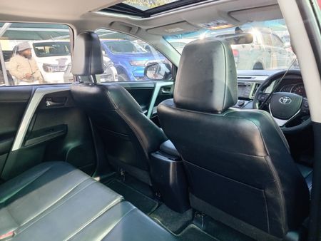 2014-Toyota-RAV4-22-D-VX-Auto_7