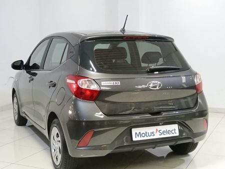 2022-Hyundai-Grand-i10-10-Motion_10