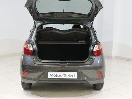 2022-Hyundai-Grand-i10-10-Motion_11