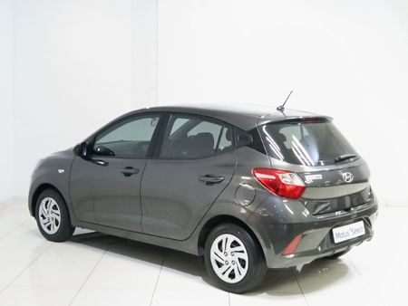 2022-Hyundai-Grand-i10-10-Motion_12