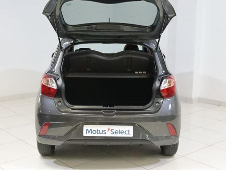 2022-Hyundai-Grand-i10-10-Motion_7