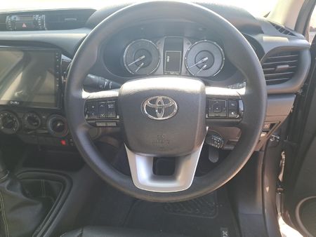 2022-Toyota-Hilux-24-GD-6-Raised-Body-Raider-Double-Cab_7