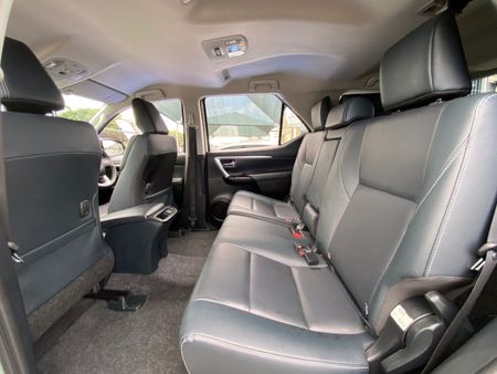 2025-Toyota-Fortuner-24-GD-6-RB-Auto_9