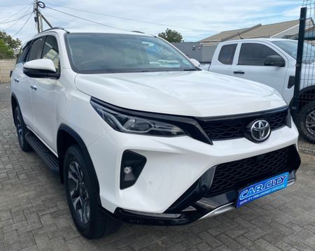 2025-Toyota-Fortuner-24-GD-6-RB-Auto_4