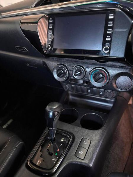 2019-Toyota-Hilux-28-GD-6-Raised-Body-Raider-Auto-Extended-Cab_12