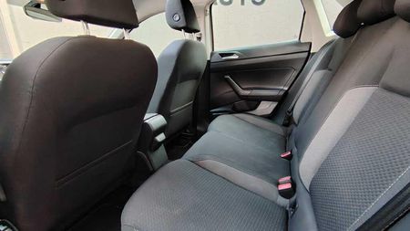 2025-Volkswagen-Polo-10-TSI-Life_11