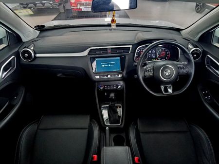 2026-MG-ZS-15-Delux-Auto_19