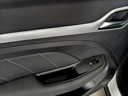 2026-MG-ZS-15-Delux-Auto_28
