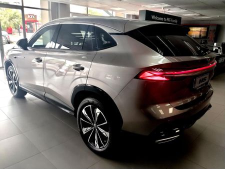 2026-MG-HS-15T-Luxury-Auto_12