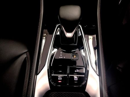 2026-MG-HS-15T-Luxury-Auto_24