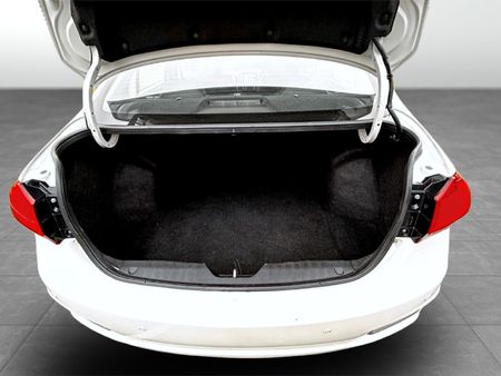 2024-Suzuki-Ciaz-15-GLX-Auto_15