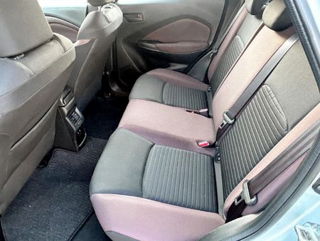 2025-Toyota-Starlet-Cross-15XS_16