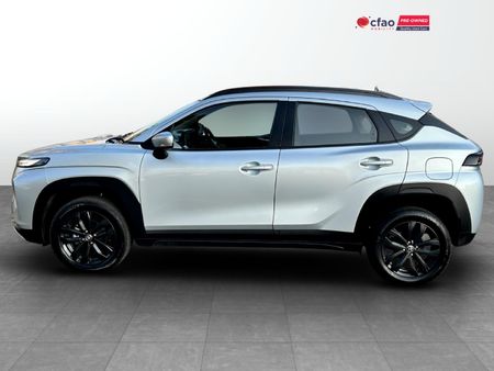 2025-Toyota-Starlet-Cross-15XS_3