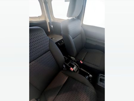 2026-Suzuki-Jimny-15-GLX-Auto_11