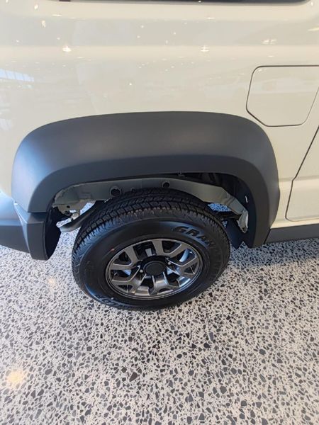 2026-Suzuki-Jimny-15-GLX-Auto_14
