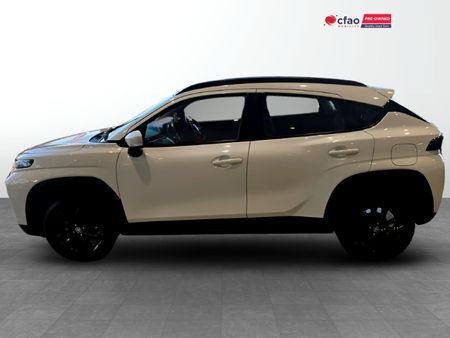 2025-Toyota-Starlet-Cross-15XS-Auto_5