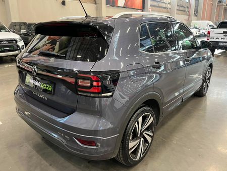2021-Volkswagen-T-Cross-15-TSI-R-Line-Auto_2