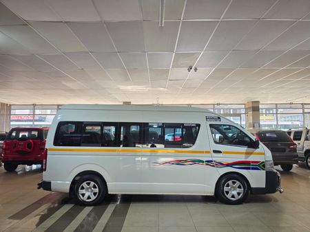 2023-Toyota-Quantum-25-D-4D-Sesfikile-16-seat_0