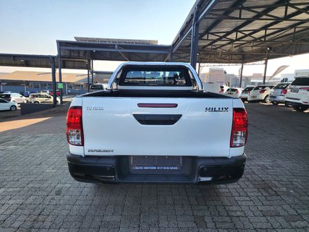 2024-Toyota-Hilux-24-GD-6-Raised-Body-Raider-Auto-Extended-Cab_14