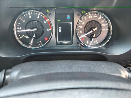 2024-Toyota-Hilux-24-GD-6-Raised-Body-Raider-Auto-Extended-Cab_6
