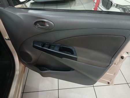 2020-Toyota-Etios-15-Xi_4