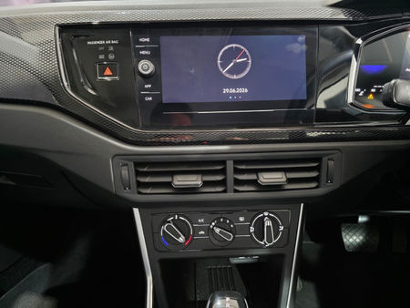 2025-Volkswagen-Polo-10-TSI-Life-Auto-DSG_9