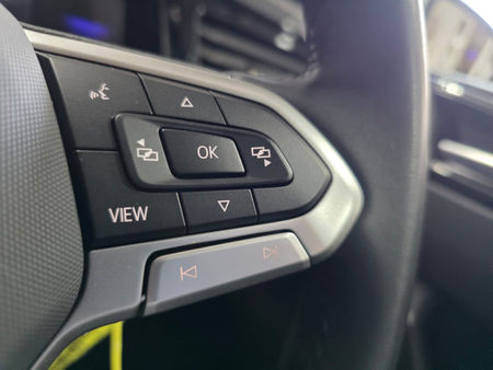 2025-Volkswagen-Polo-10-TSI-Life-Auto-DSG_11