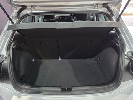 2025-Volkswagen-Polo-10-TSI-Life-Auto-DSG_5