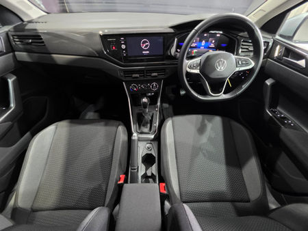 2025-Volkswagen-Polo-10-TSI-Life-Auto-DSG_7