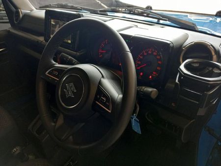 2023-Suzuki-Jimny-15-GLX-Auto_9