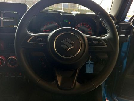2023-Suzuki-Jimny-15-GLX-Auto_10