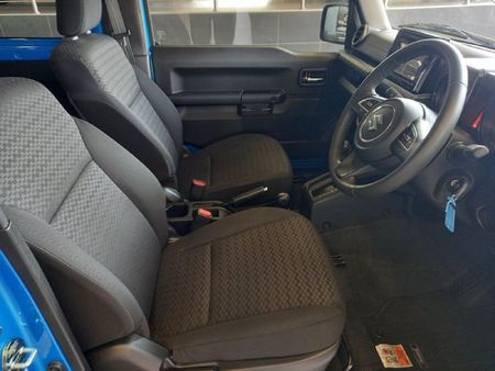 2023-Suzuki-Jimny-15-GLX-Auto_8