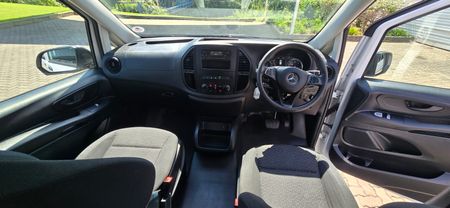 2024-Mercedes-Benz-Vito-114-20-CDI-Tourer-Pro-Auto_9