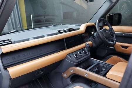 2021-Land-Rover-Defender-110-D300-X-221kW_11