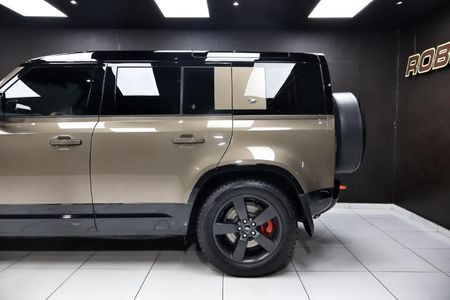 2021-Land-Rover-Defender-110-D300-X-221kW_3