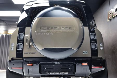 2021-Land-Rover-Defender-110-D300-X-221kW_5