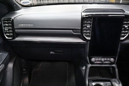 2025-Ford-Everest-30D-V6-Platinum-AWD-Auto_13