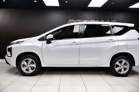 2023-Mitsubishi-Xpander-15_3